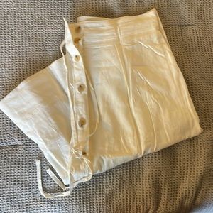 Midi cream button skirt